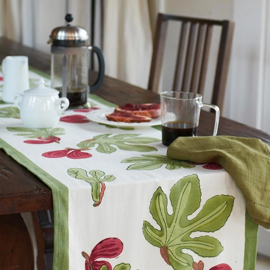 Fig Red and Green Table Runner 16"x90"